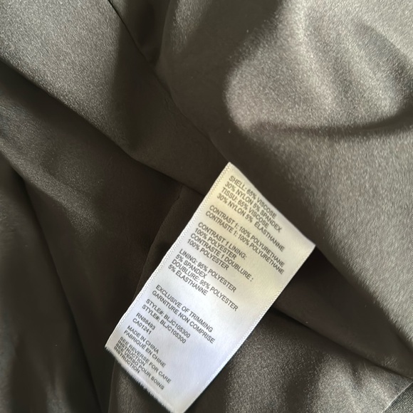 Sexy Jacket 🖤 - Picture 9 of 9